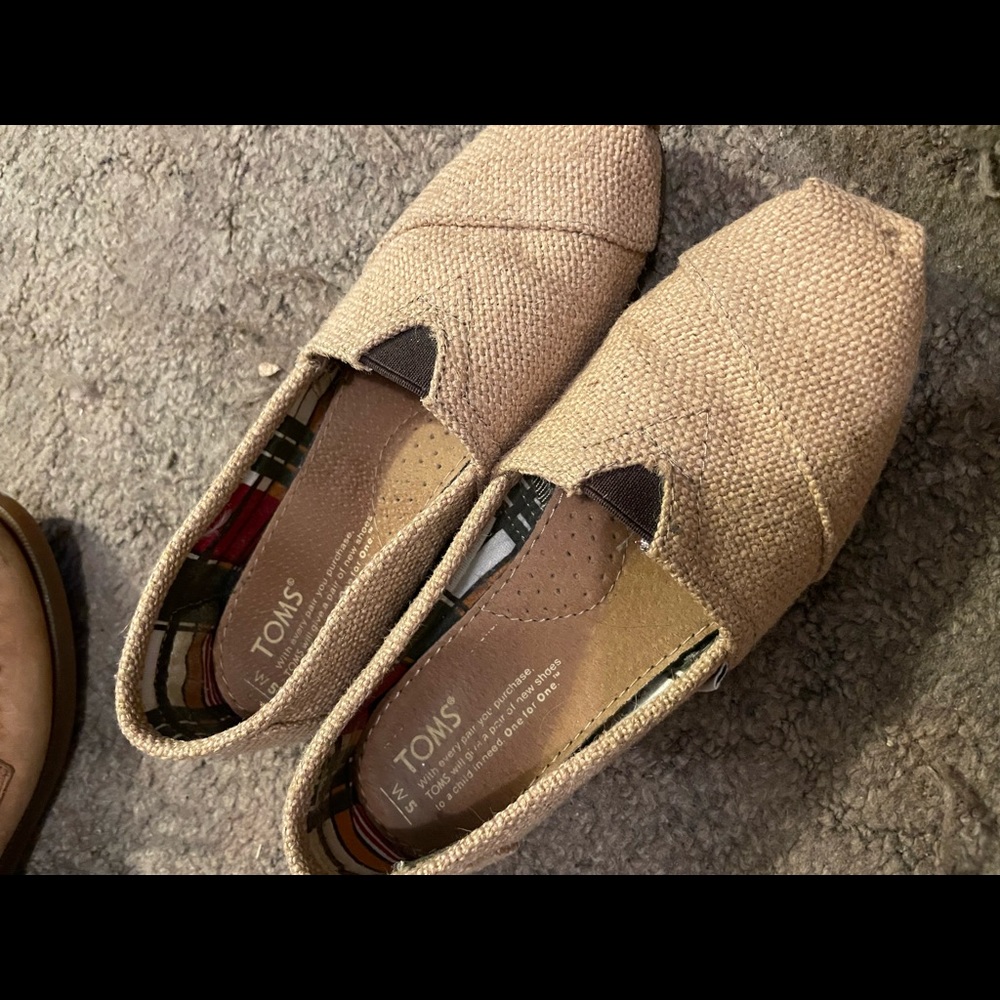 BURLAP TOMS NEVER WORN!!!